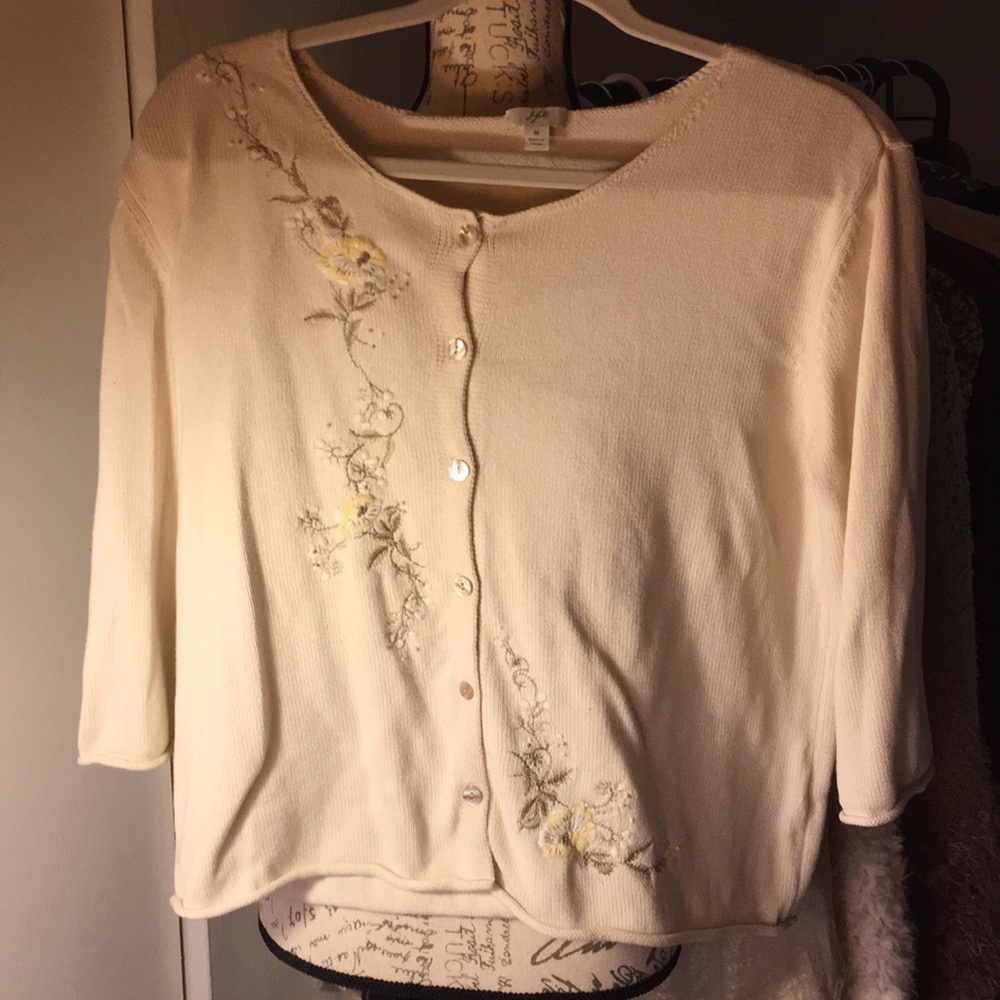 White embellished cardigan, M